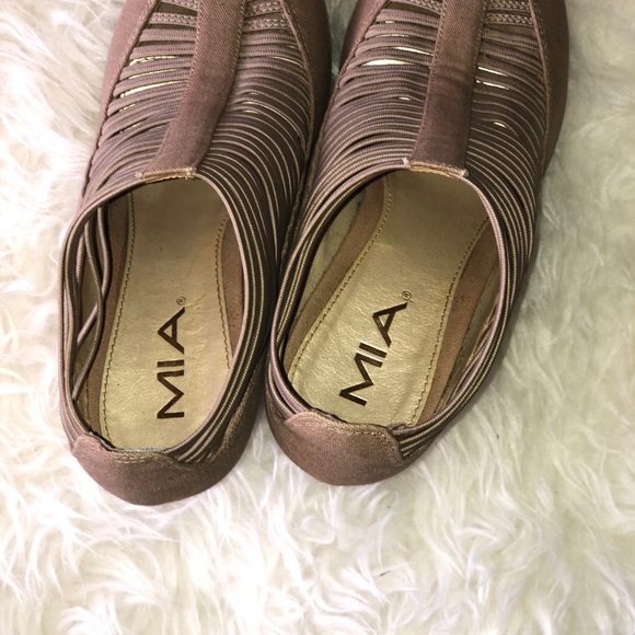 MIA Wedges - Picture 4 of 6